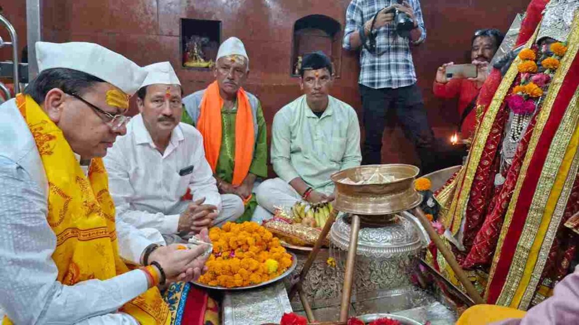 श्री कृष्ण जन्माष्टमी महोत्सव में सीएम का बयान, गीता के उपदेश को पीएम ने माना आधार