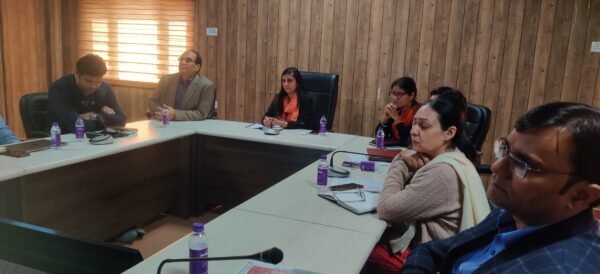 राज्य में इमरजेंसी ट्रोमा केयर नेटवर्क को स्थापित किये जाने के लिए स्टेट हेल्थ सिस्टम रिसोर्स सेंटर उत्तराखंड द्वारा राज्य स्तरीय बैठक का आयोजन