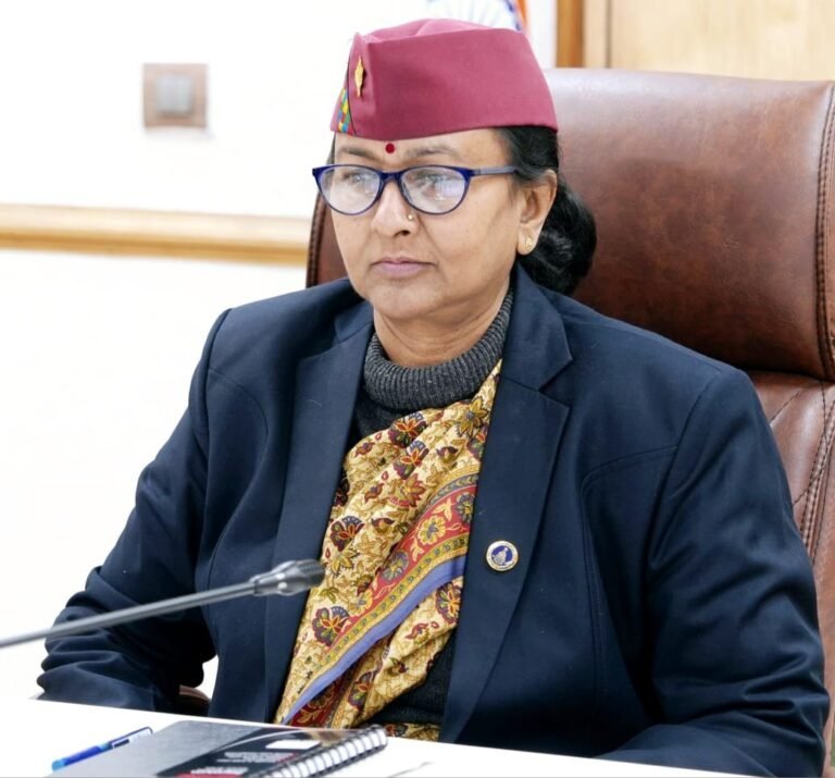 योजनाओं की आउटपुट माॅनिटरिंग करे जिलाधिकारी – मुख्य सचिव राधा रतूड़ी