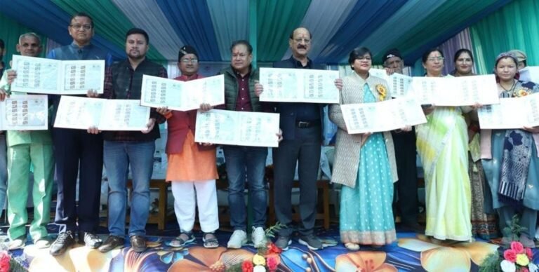 मंत्री सुबोध उनियाल द्वारा चिपको आन्दोलन की प्रणेता एवं पर्यावरण संरक्षण की प्रतीक स्व. गौरा देवी जी की जनशताब्दी पर ‘गौरा देवी विशेष डाक टिकट’ का विमोचन