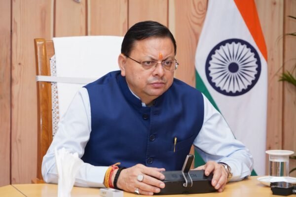 मुख्यमंत्री धामी ने उच्च स्तरीय बैठक में अधिकारियों को दिए निर्देश, प्रदेश की सभी सड़कों को शीघ्र किया जाए गड्ढा मुक्त