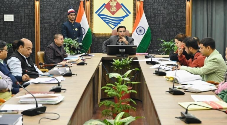 डीएम ने अधिकारियों से ही मांगी अतिक्रमण हटाने की समयसीमा; निर्धारित अवधि में एक्शन नही तो, कार्रवाई तय