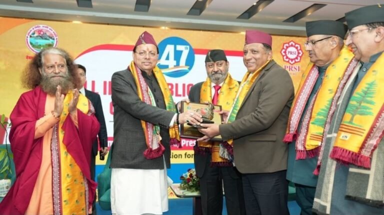 सुशासन में उत्कृष्टता के लिए बंशीधर तिवारी को राष्ट्रीय सम्मान, मुख्यमंत्री धामी ने किया सम्मानित