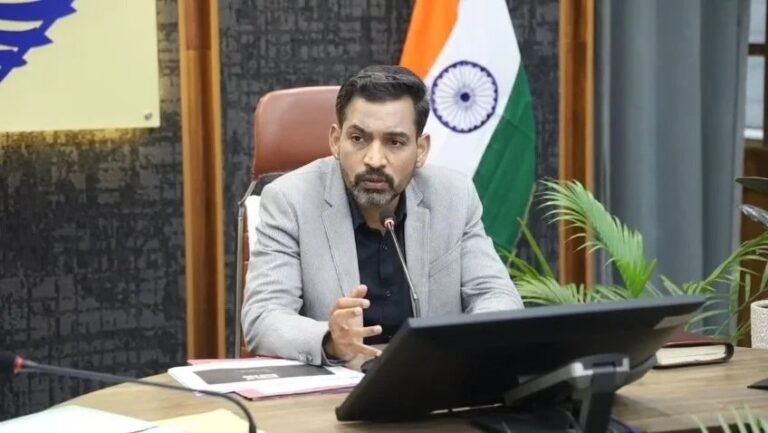 आगामी मानसून एवं आपदा प्रबंधन तैयारियों की समीक्षा; डीएम आशीष चौहान ने विभागों से 7 दिनों के भीतर मांगा माइक्रो प्लान